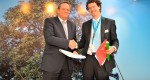 De certificeringspartijen Dutch Green Building Council en GreenCalc gaan hun methoden integreren. Hans de Jonge (GreenCalc) en Stefan van Uffelen (DGBC) hebben tijdens de Provada een samenwerkingsovereenkomst ondertekend. Een gemeenschappelijke...