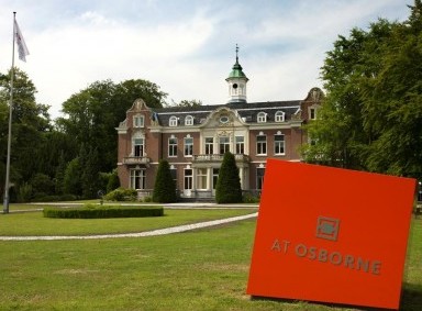 AT Osborne – case (1): Split incentive opgeheven met ‘simpel’ energieprestatiecontract Het Rijksmonument Villa Rusthoek in Baarn is door gebruiker, adviesbureau AT Osborne, en eigenaar Triodos Vastgoedfonds getranformeerd van een energielabel G naar een C-label. Voor de Rijksgebouwendienst was de duurzame renovatie aanleiding om nog enkel...
