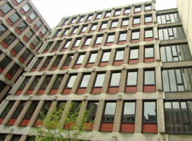 Transformatie voormalig CBS-kantoor in Heerlen Het voormalige CBS-kantoor in Heerlen wordt getransformeerd tot kantoor –, recreatie – en wooncomplex. Het Rijksvastgoed en ontwikkelbedrijf (RVOB) heeft het complex verkocht aan de gemeente Heerlen, die het gebouw...