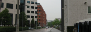 De huidige vastgoeddip op de kantorenmarkt zal nog tot 2014. Na 2014 moet er een kentering komen, in navolging van algemeen economisch herstel. De dip duurt nog voort. Er zijn...